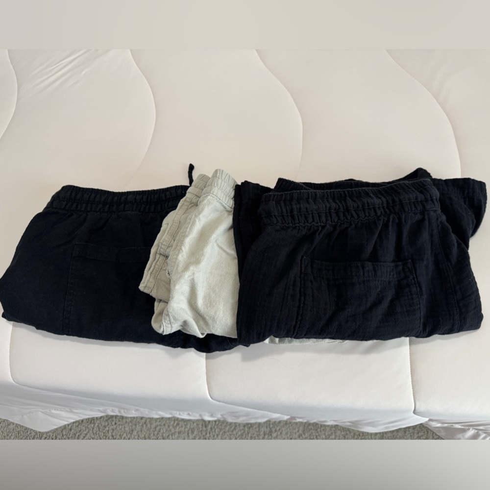3 pairs of Old Navy Linen Shorts 2X